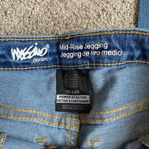 Mossimo Jeans - Picture 2 of 2